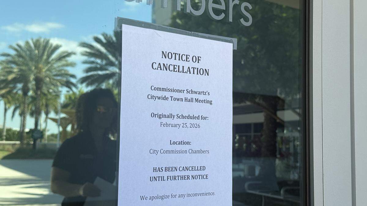 “Notice of cancellation” signs placed around Pembroke Pines City Commission chambers on Feb. 25.