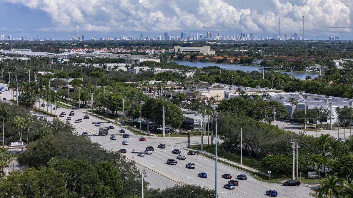 A new traffic campaign by the Pembroke Pines Police Department promises a crackdown on pedestrians and cyclists who violate road rules.