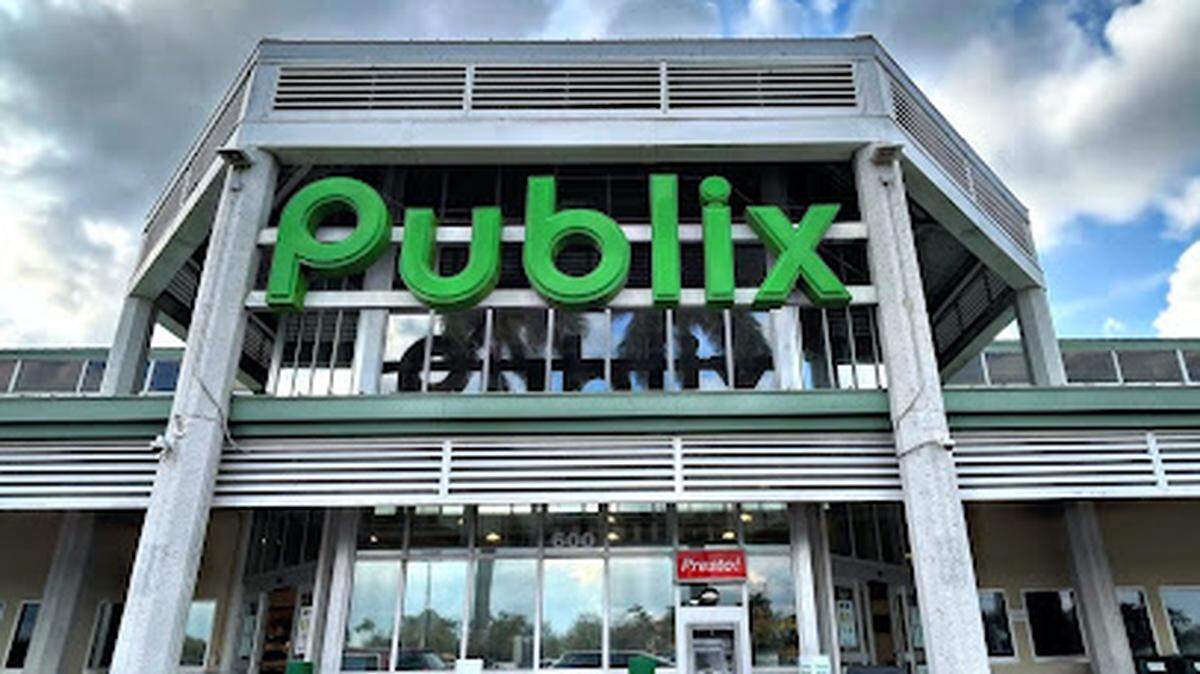Broward County drivers will soon be able to renew their vehicle registration at select Publix locations.