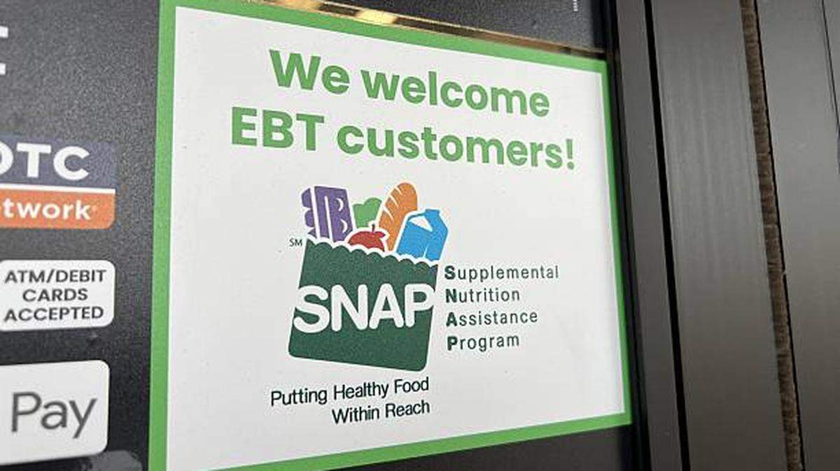 Broward Sheriff’s Office detectives arrested a Pembroke Pines woman on charges she stole hundreds of federally-funded food assistance program numbers and used them to buy items she resold for profit. 