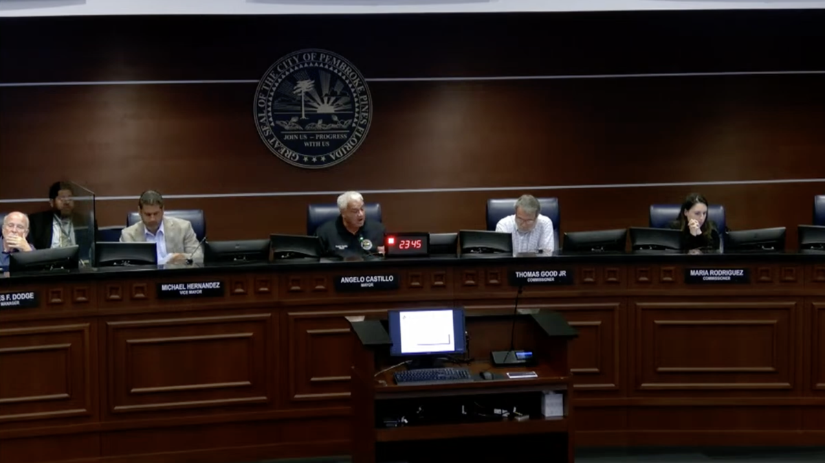 Commissioners and city staff on the dais for the city’s special commission meeting on Tuesday, May 26.