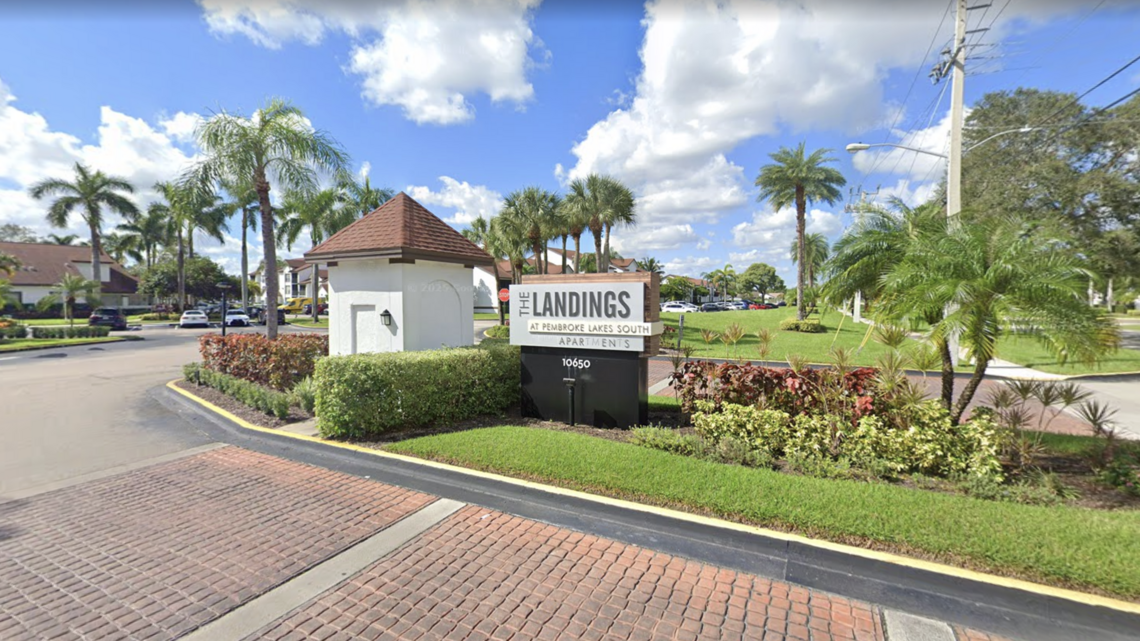Lakefront Pembroke Pines apartment complex sells for $80.5M to out-of-state buyer