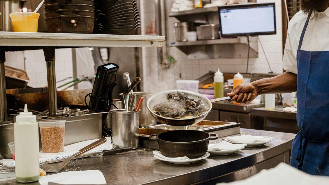 What’s that flying? Pines eateries that failed — and passed — November inspections