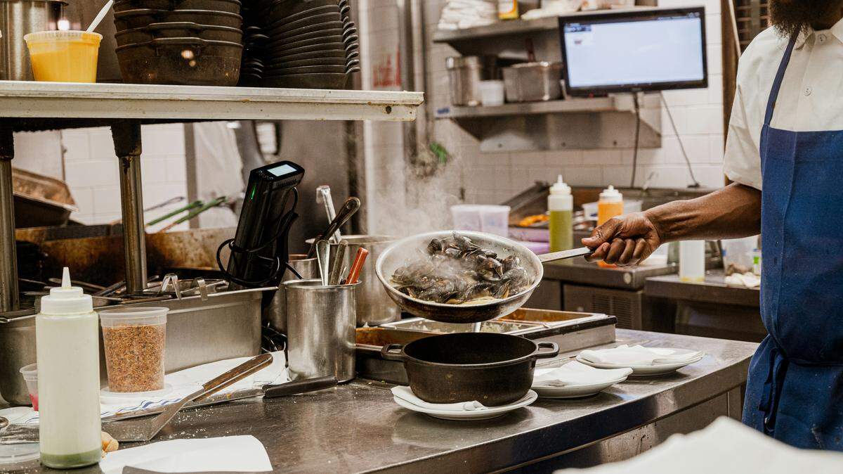 Six Pembroke Pines restaurants racked up the highest amount of serious violations and three were faultless during November’s assessments, according to the Florida Department of Business and Professional Regulation.