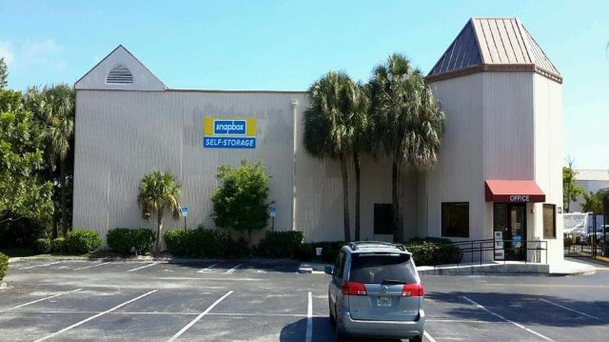 Pembroke Pines self-storage facility Snapbox has sold to Texas-based owners for $17.86 million, according to Broward property records.