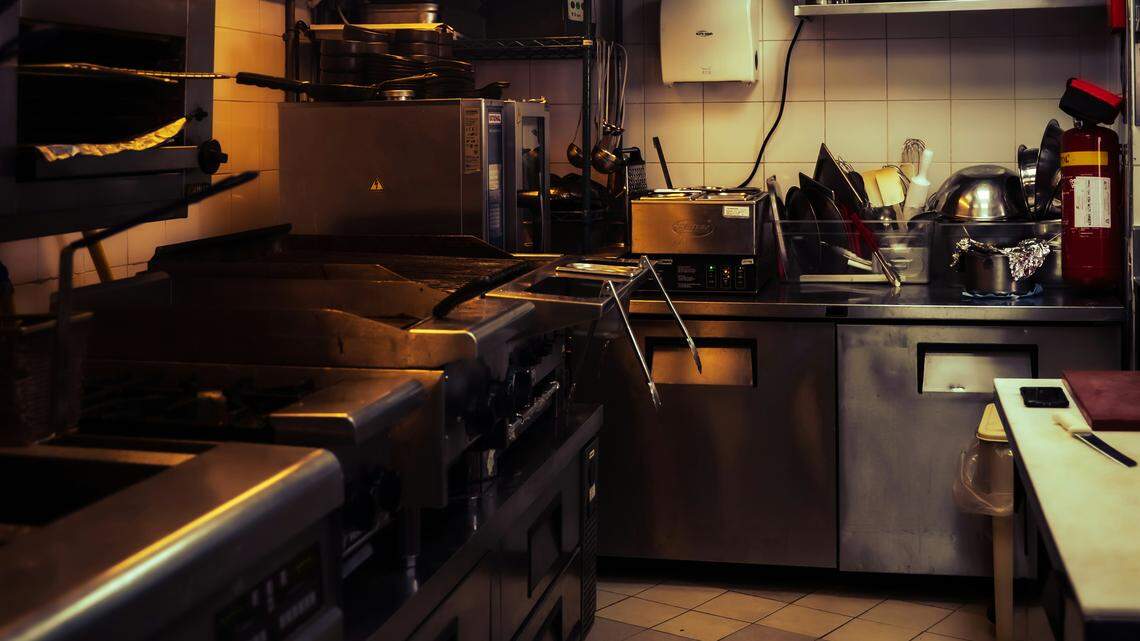 One Pines restaurant hit with high-priority violations, 10 ace tests, inspectors say