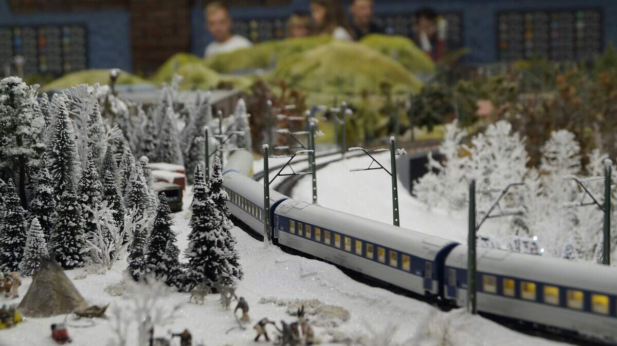 From noon to 4 p.m. Monday, Tuesday and Wednesday, guests can explore the Florida Citrus Model Train Society’s interactive displays, including a variety of scale model trains and scenes from the ‘50s and ‘60s through the turn of the century and present day.