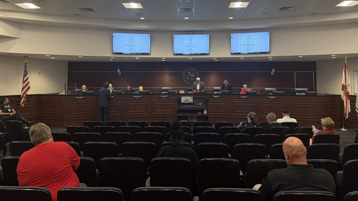 Pembroke Pines charter teacher salaries to start at $53,500 under new agreement